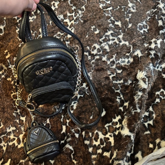 GUESS Black Quilted Crossbody Bag Set - Picture 14 of 14